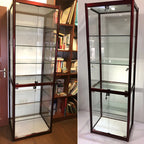 Vitrine rectangulaire contemporaine en verre noir