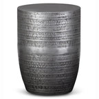 Table d'appoint tribale avec bordure en métal de 15 pouces de large (entièrement assemblée) — 15" L x 15" P x 20" H